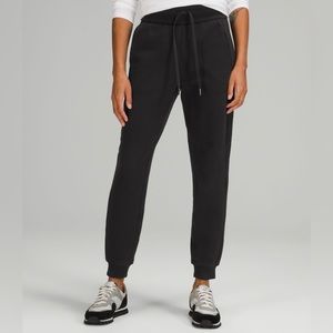 Lululemon Scuba High-rise Jogger